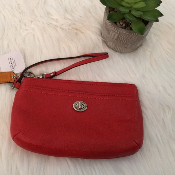 Coach Handbags - NWT leather Coach wristlet